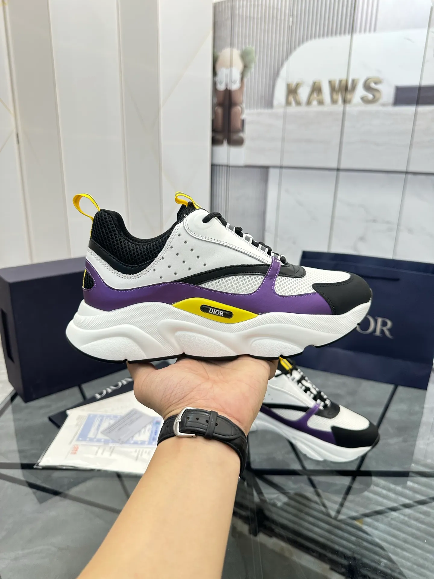 Men's shoes: 💰P460¥ Ready in Guangzhou, fully packaged Product trademark: Dior* "Dior*" low-top casual shoes Regular size: 38-46 (can be customized to 47) B22 Product materials: imported cowhide leather upper spliced ​​with original fabric, breathable lining, original outsole. Number: 920